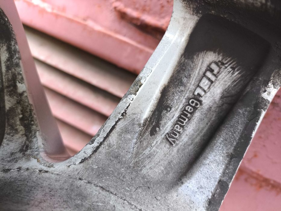 4 зимові колеса BMW 225/55 R16 Bridgestone Blizzak LM-32