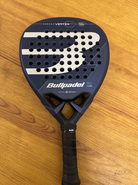 Raquette de padel bullpadel