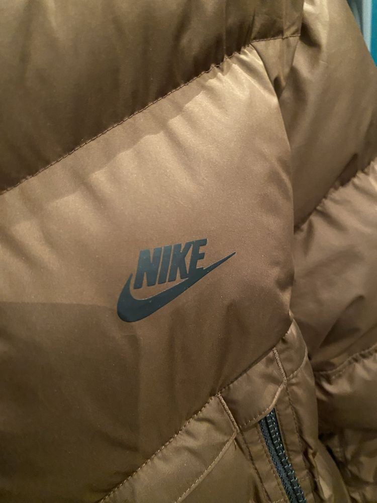 Пуховик nike storm fit