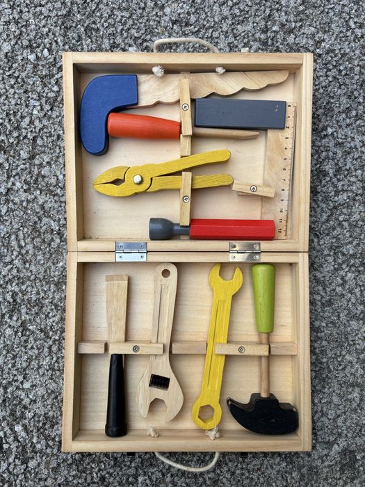 Caixa de ferramentas madeira