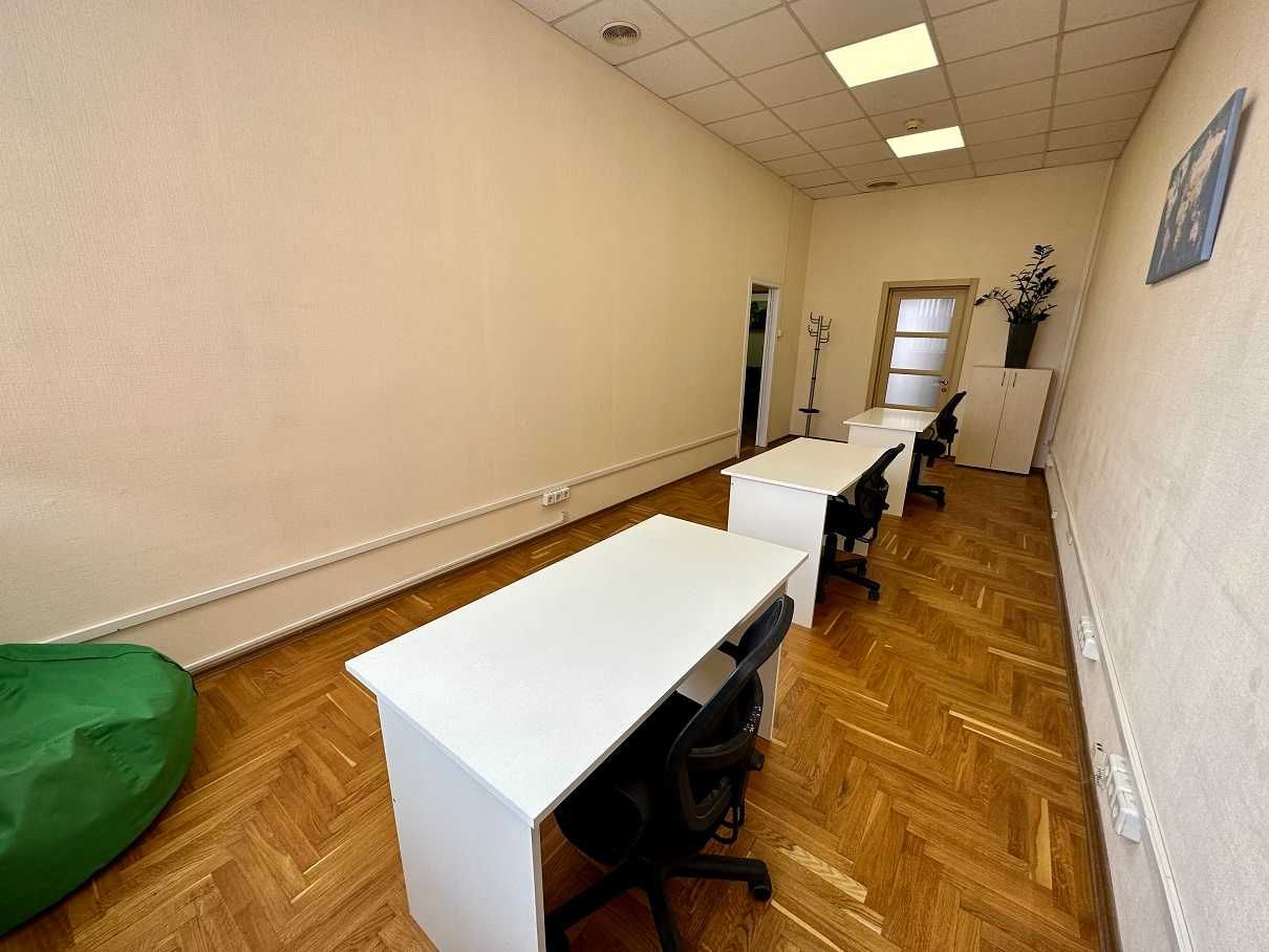 Офис с генератором и мебелью в БЦ, 59 м.кв. метро Дорогожичи.