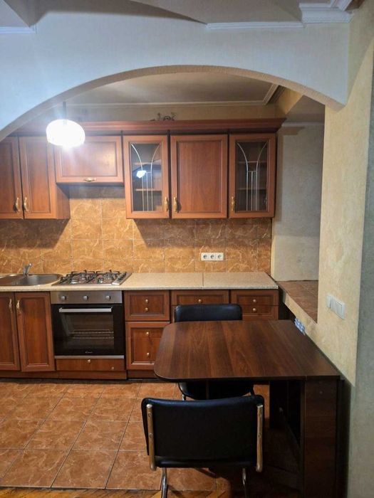 Затишна 1-к, вул. Березняківська, 36Г, метро "Лівобережна" - 10 хв.