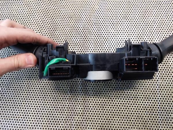 Conjunto / manetes de luzes e limpa vidros PEUGEOT 108