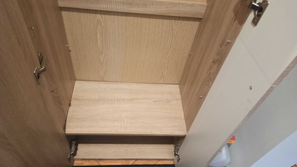 Szafa ubraniowa do przedpokoju/ pokoju