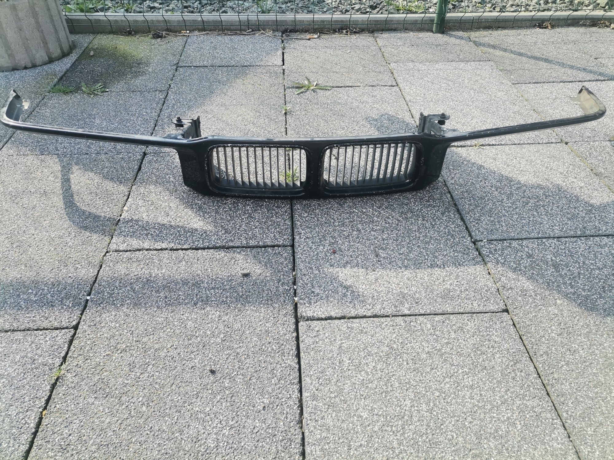 Grill atrapa e36