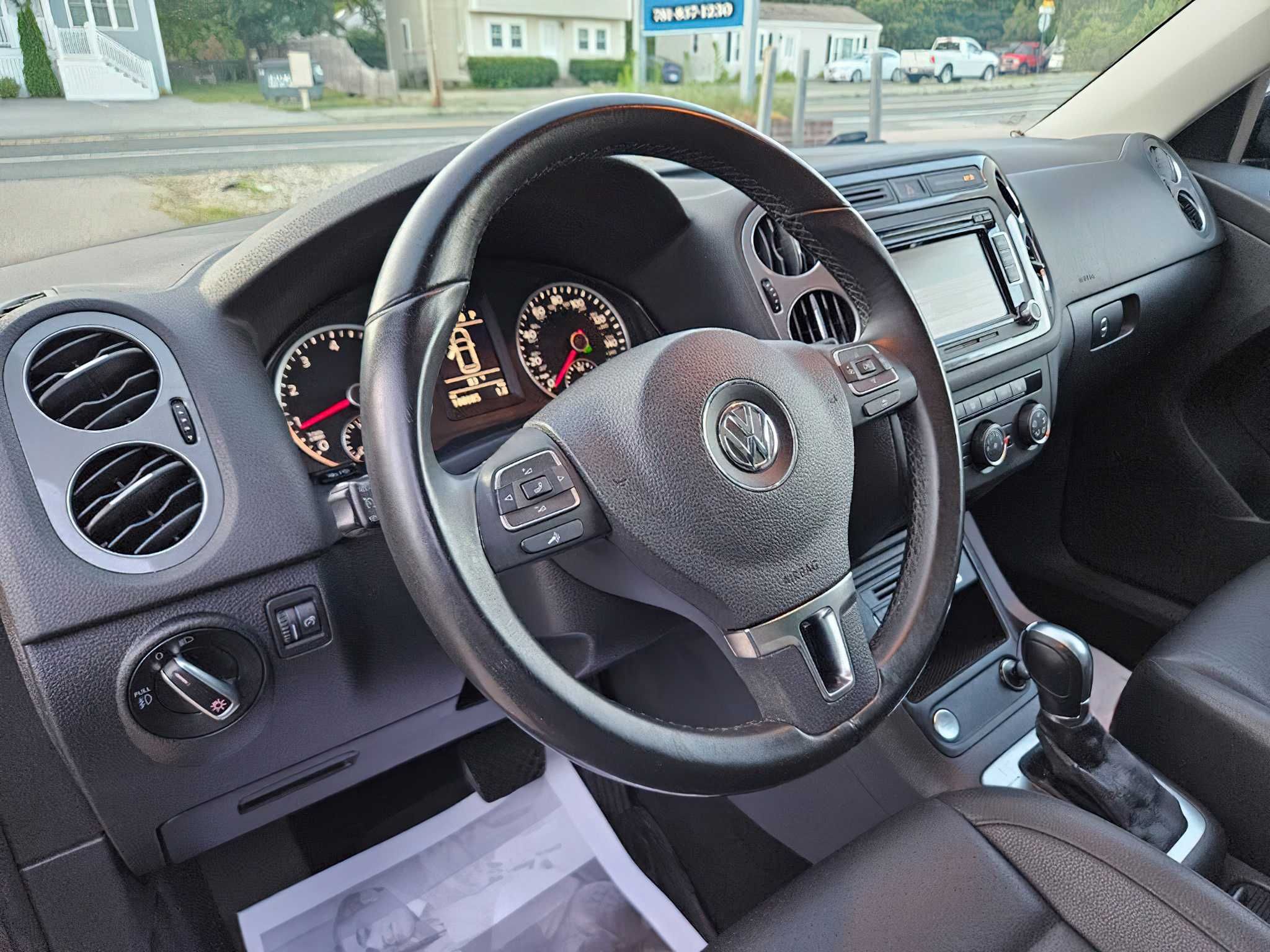 2015 Volkswagen Tiguan SE 4Motion with Appearance