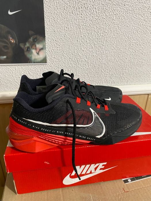 Nike react metcon 42 ( 26.5 см)
