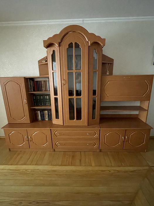 Продам стінку вживану