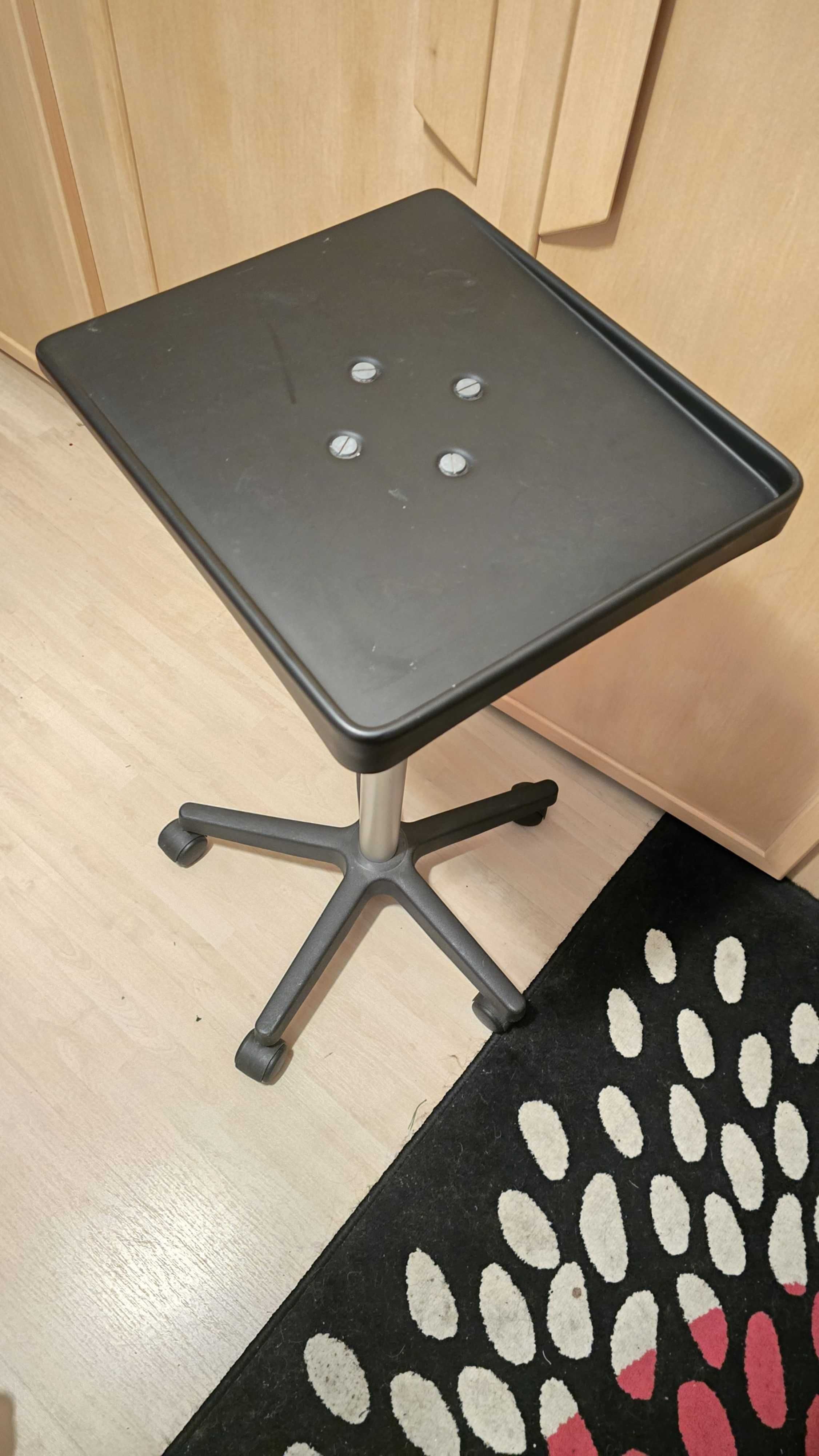 Stojak pod rzutnik projektor