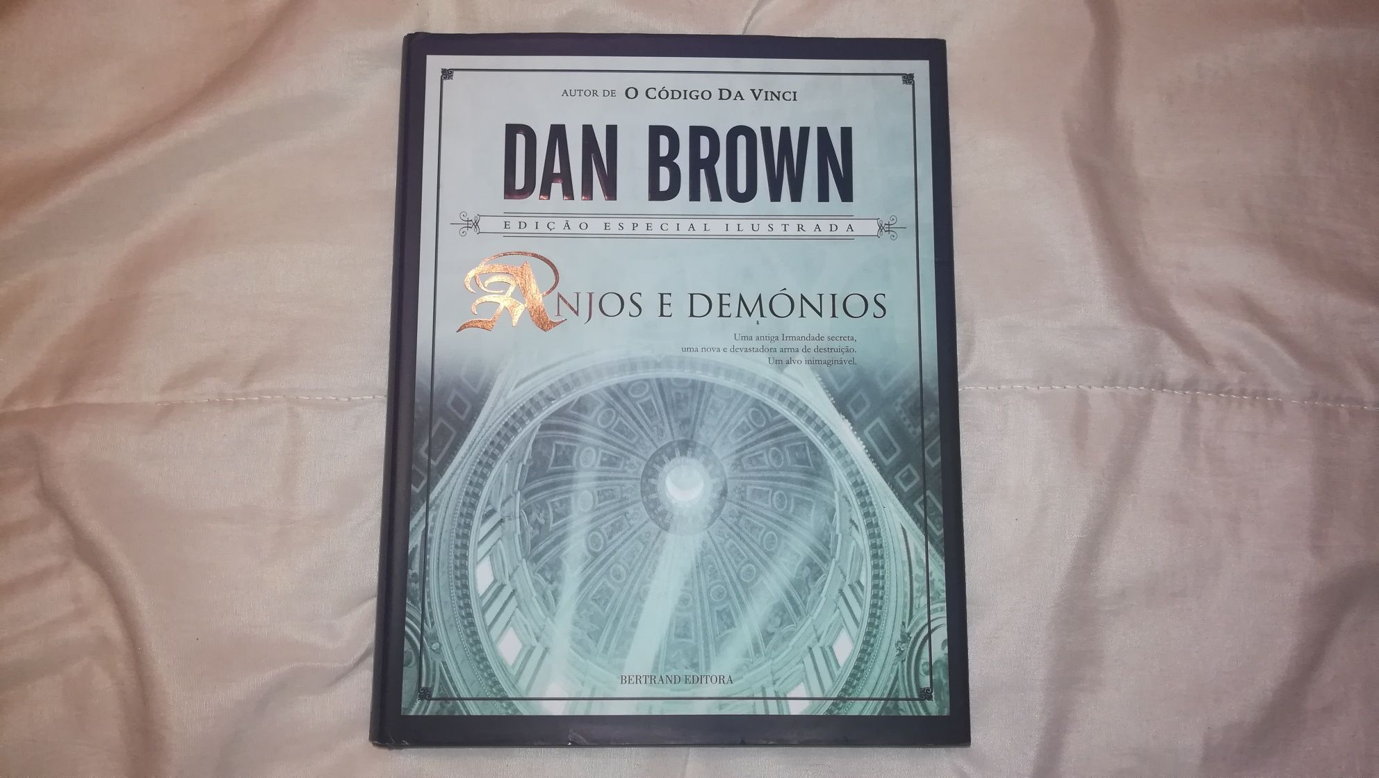 - Anjos e Demonios Edição Especial Ilustrada - Dan Brown