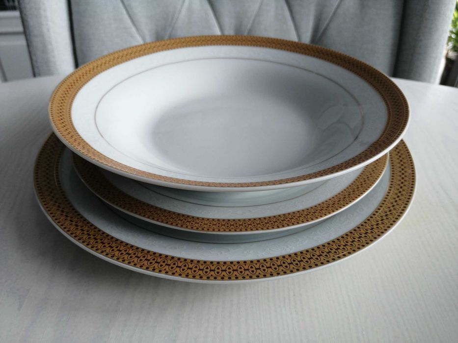 Serwis obiadowy komplet królewski złoty dekor porcelana 21 elementów
