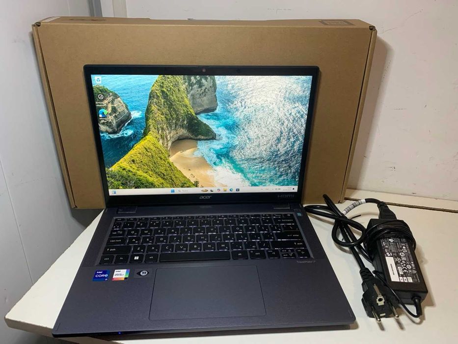 Ноутбук-трансформер Acer TravelMate Spin P4 16\512 новый