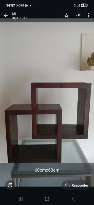 Estante em madeira maciça