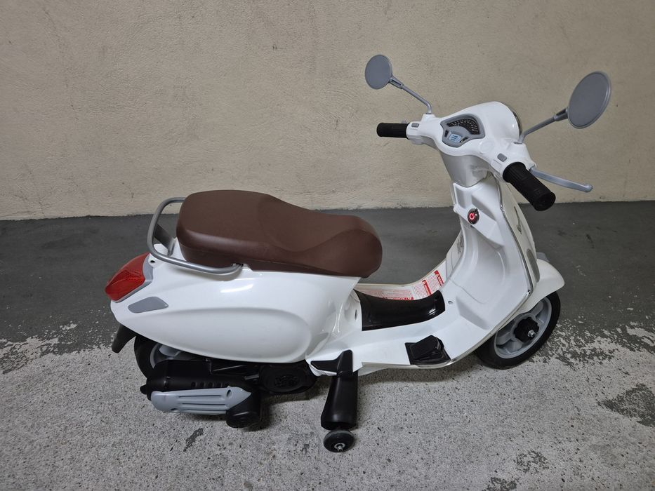 Moto elétrica criança - Vespa