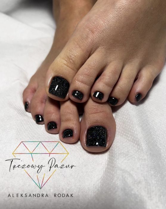 Stylizacja paznokci, pedicure, laminacja brwi i rzęs, henna, paznokcie