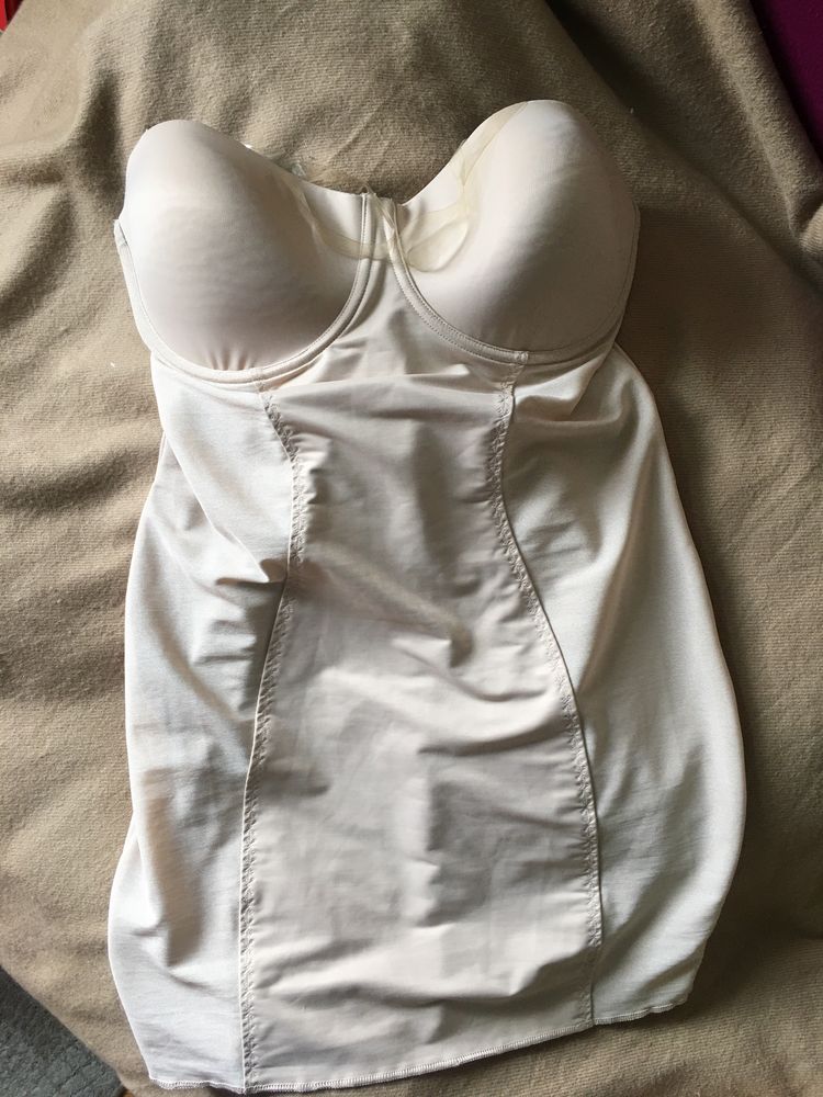 Marks&Spencer Biustonosz, bielizna modelująca-36DD/80E