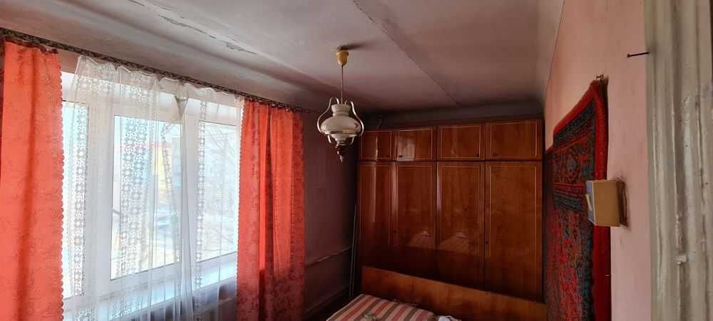 Продається 2 кімнатна квартира біля Філармонії