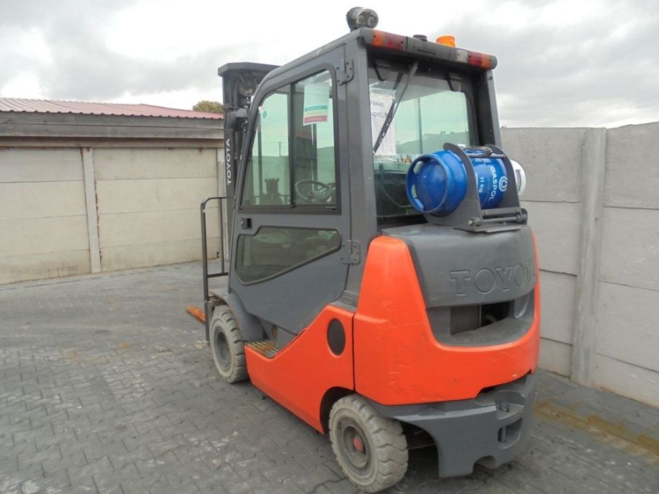Газовый погрузчик Toyota 8FGKF20.