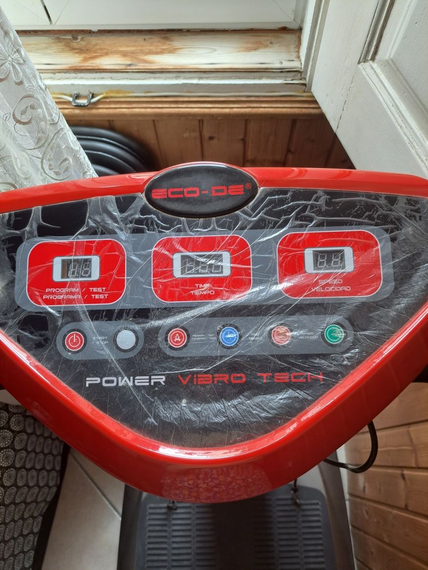 Plataforma vibratória de exercícios power vibro tech, em bom estado