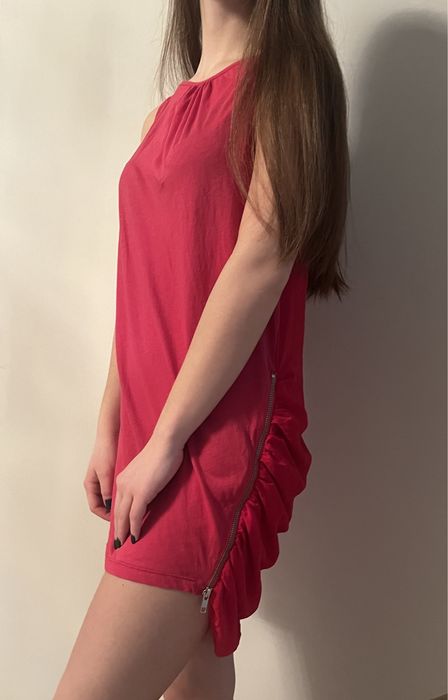 Malinowa wizytowa sukienka Imperial