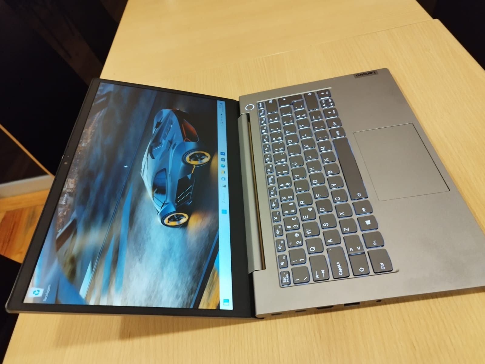 Lenovo Gama Profissional - i5 / 512GB SSD