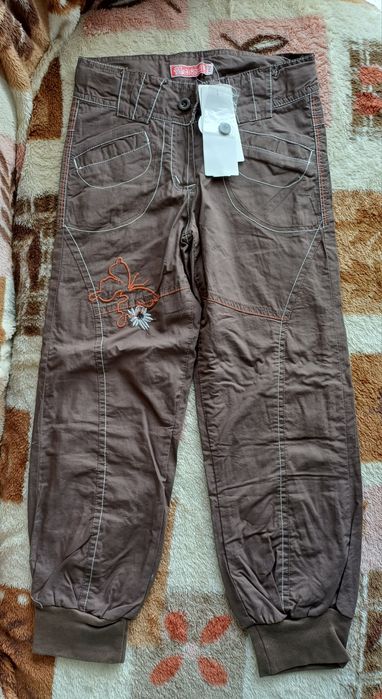 Spodnie dziewczęce r  116 NOWE