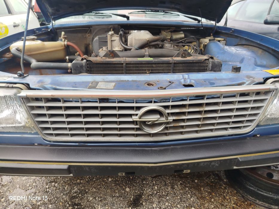 Opel Ascona 2.0 D - Peças