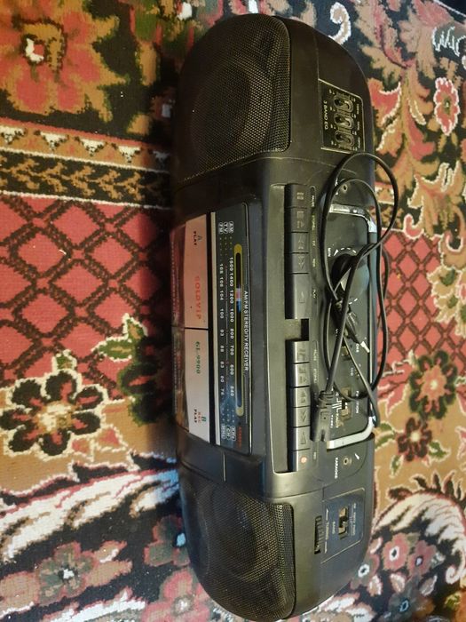 Магнитофон с радио