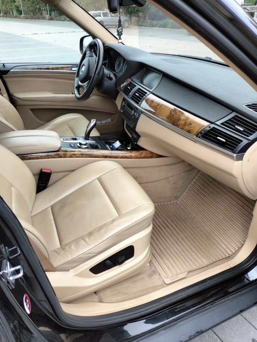 BMW    X5    E70