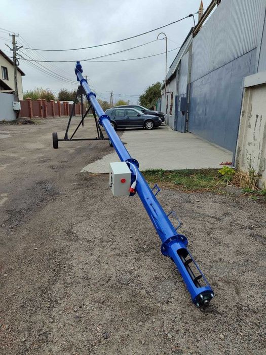 Шнековий навантажувач з підставкою, підбирач, конвеєр, шнек, погрузчик