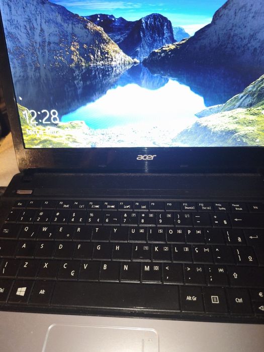 PC portátil i3 em bom funcionamento