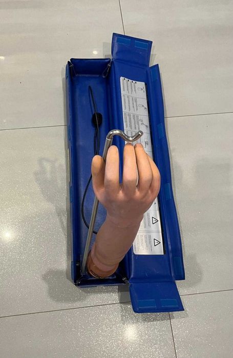 AMBU IV TRAINER - ramię do nauki wkłuć I.V.