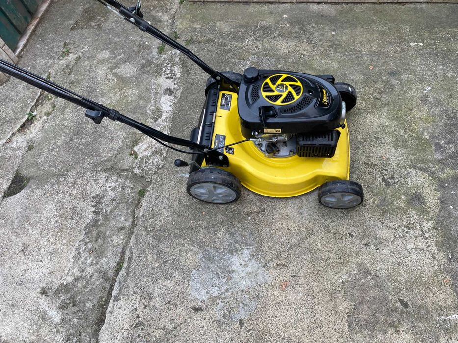 Corta Relva Garland Grass First SG ( Gasolina)