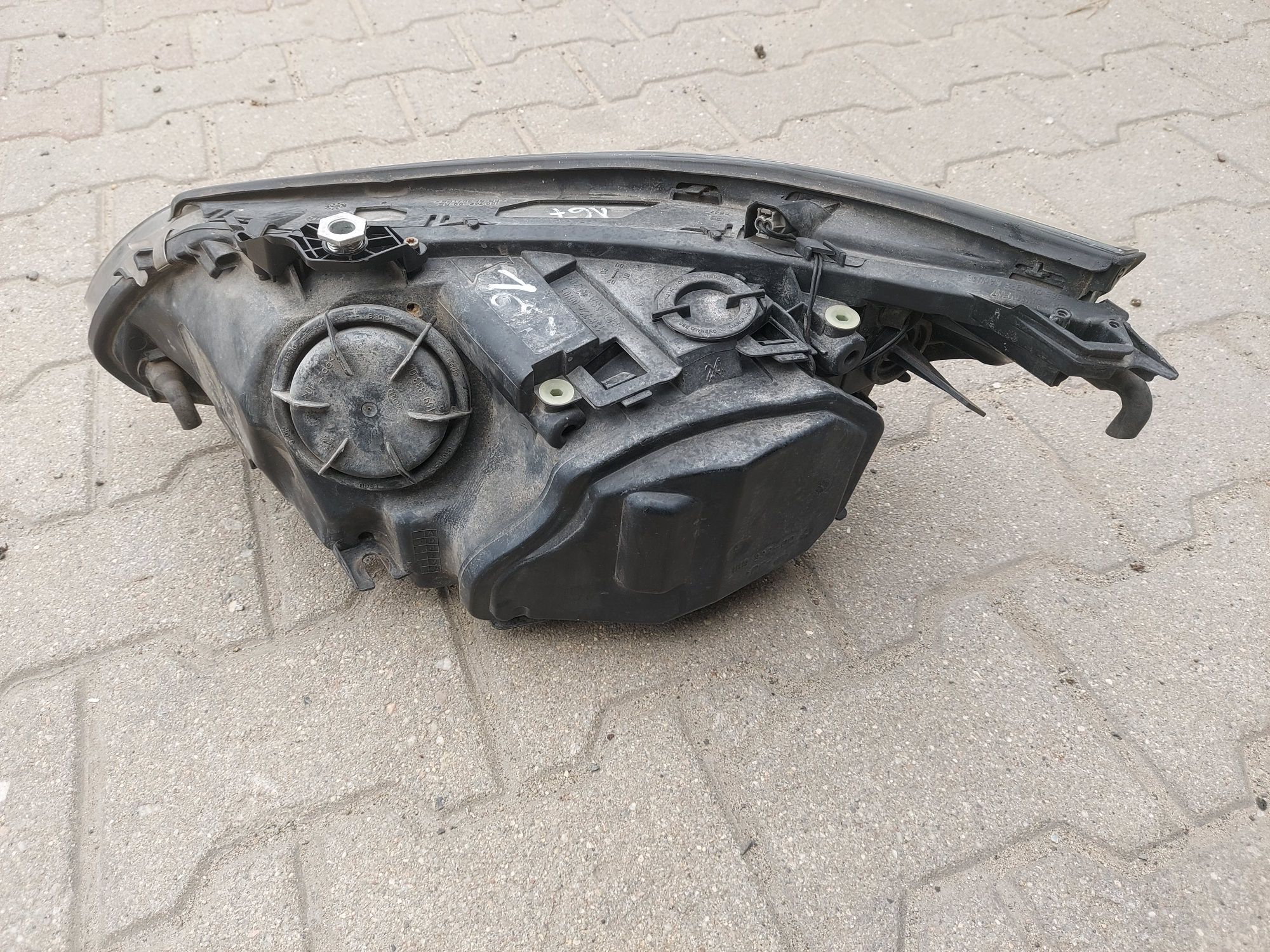 Lampa reflektor BMW E60 E61 xenon D2S skrętna dynamic prawa EUROPA