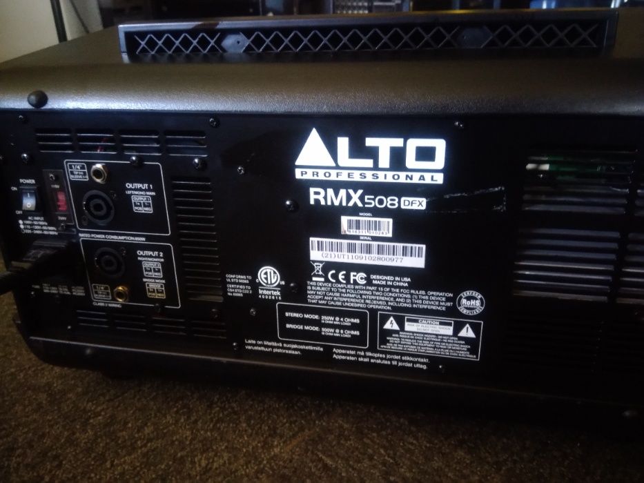 Alto Professional RMX 508FX - Mesa de Som Amplificada 500W