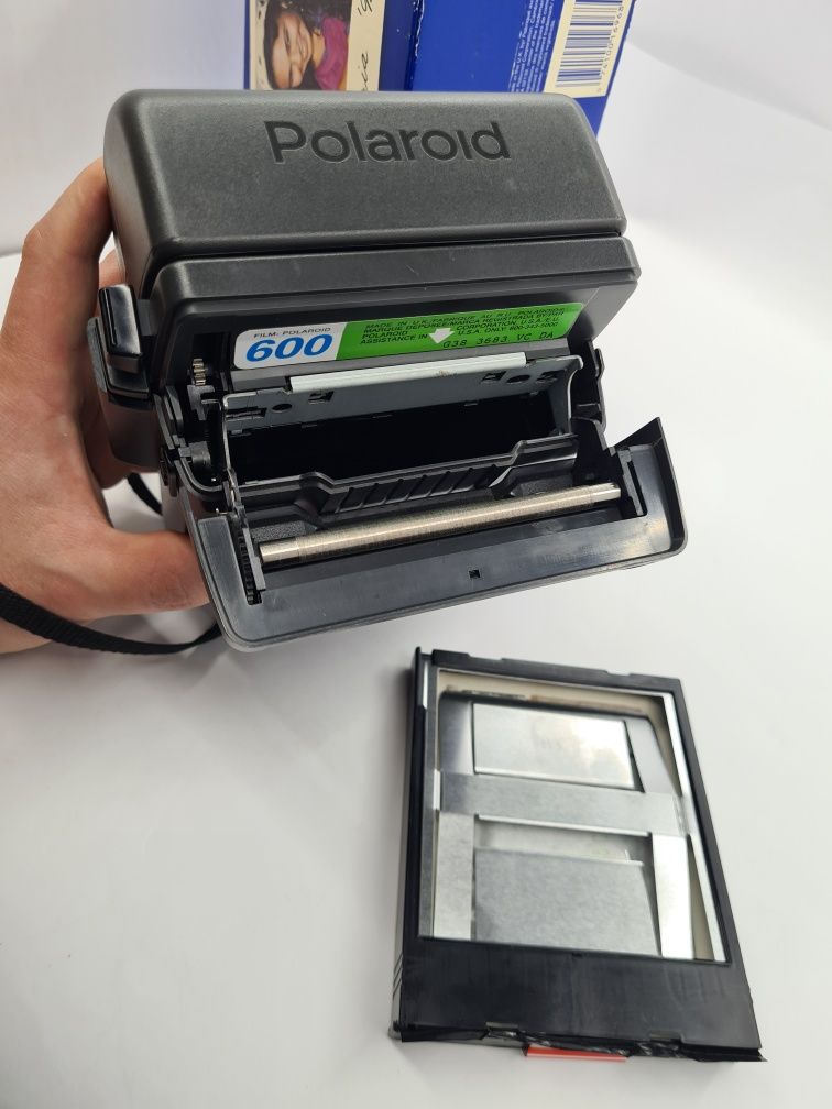 Вінтаж Колекційний Плівковий Фотоапарат Polaroid 636 Closeup
