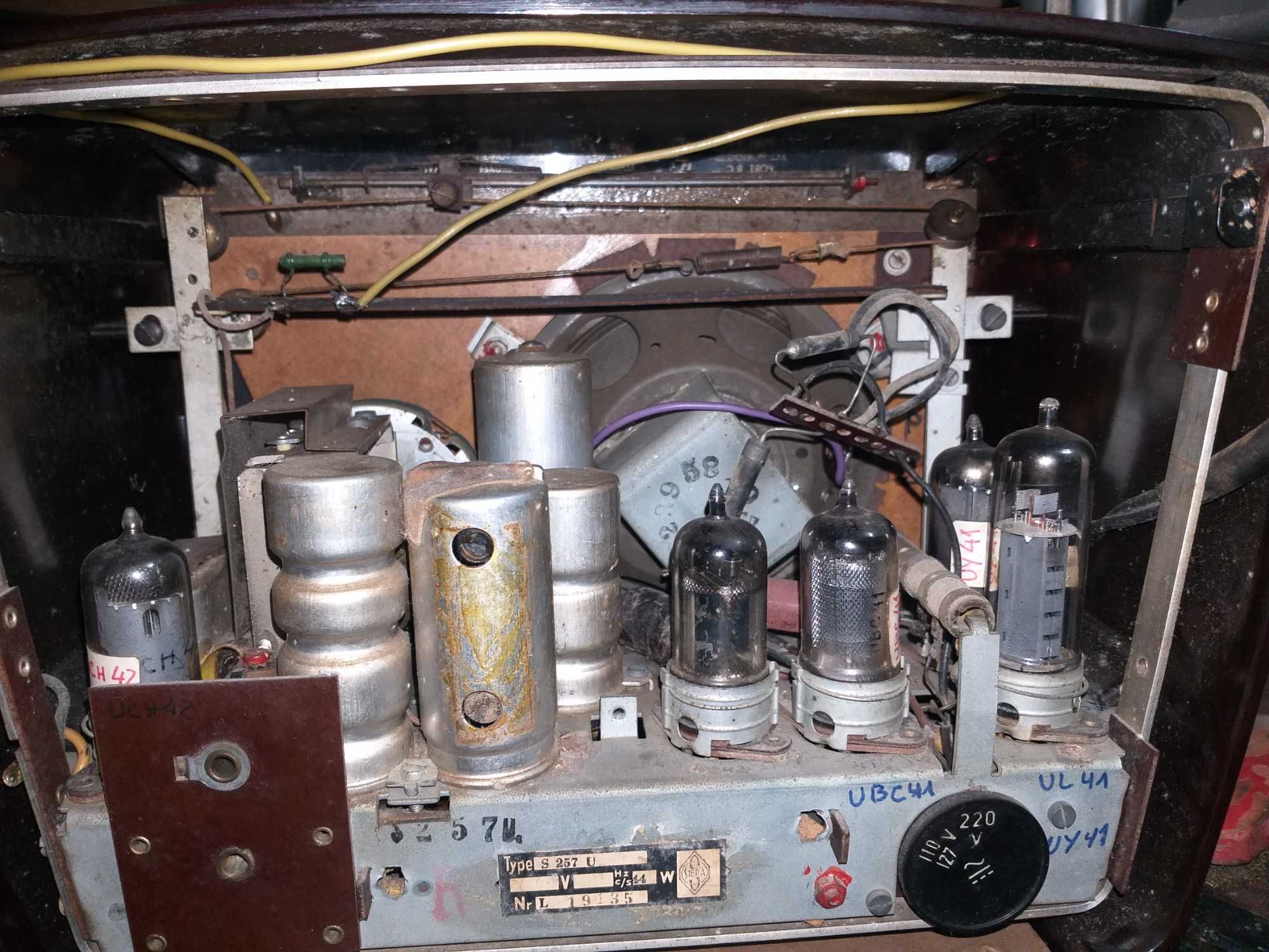 Rádio Siera S257U -anos 50