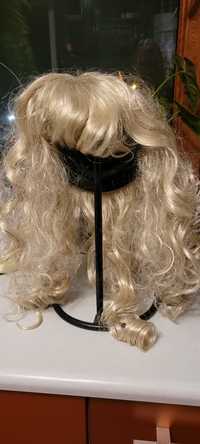 Blond peruka, długie loki