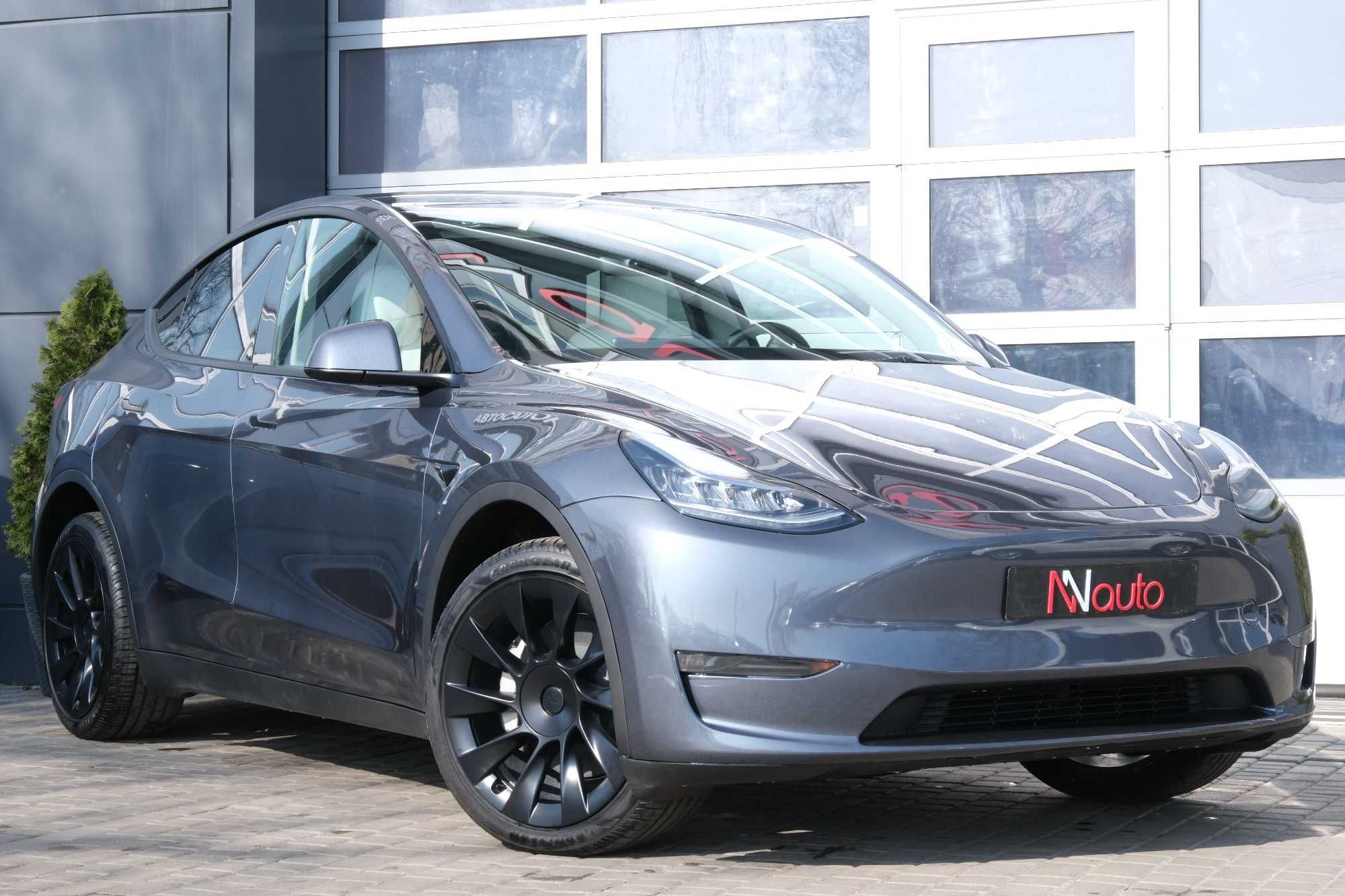 Tesla Model Y Автомобиль