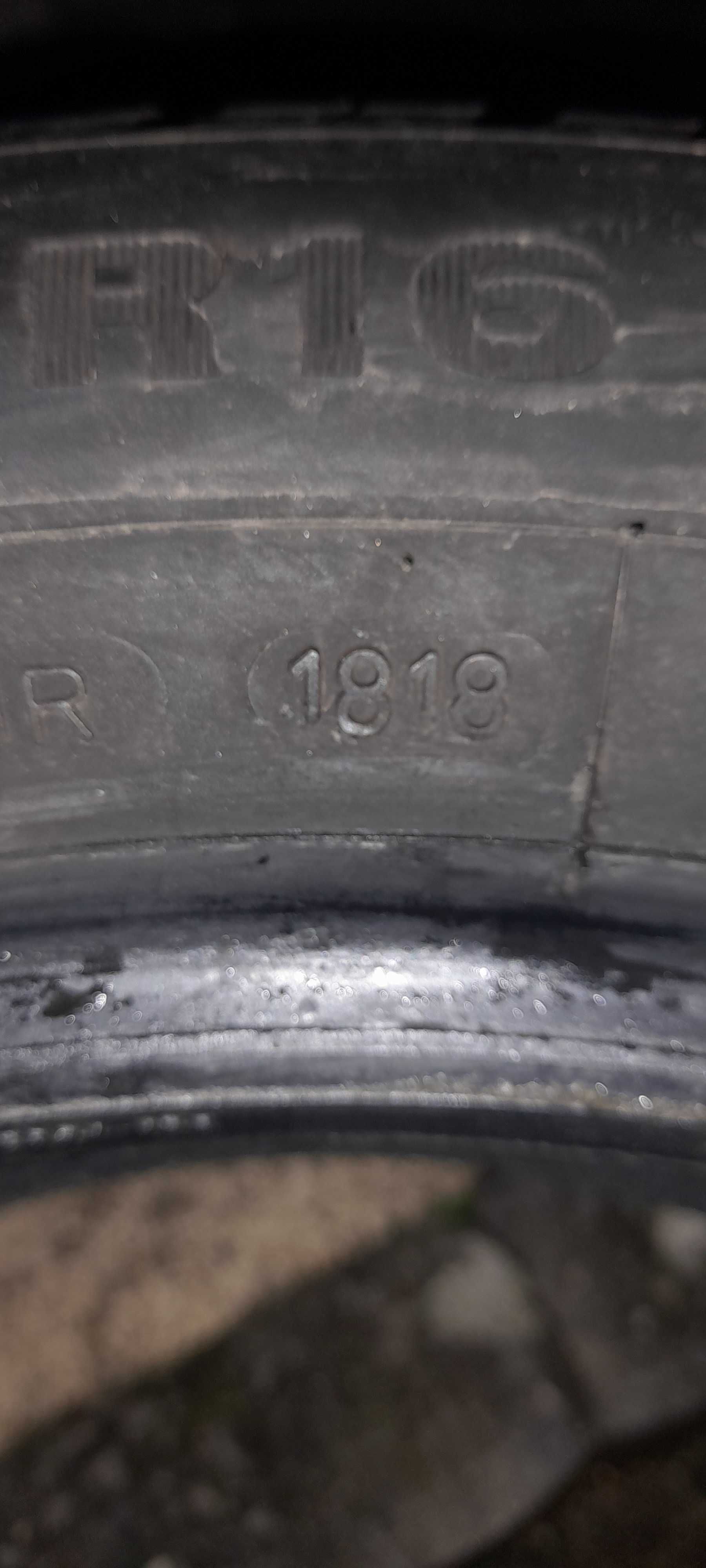 Opony zimowe 195/60 R16-Winter Dunlop,cena za 4 szt.