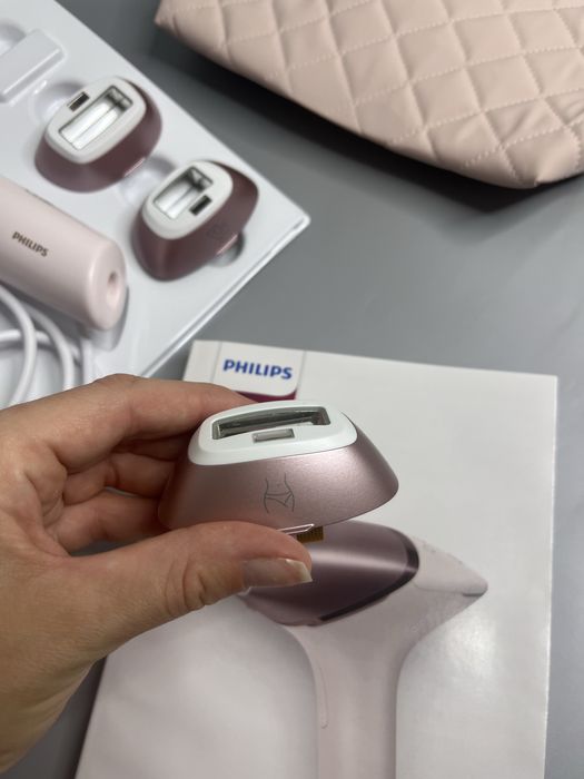 Depilator laserowy Philips Lumea 9900