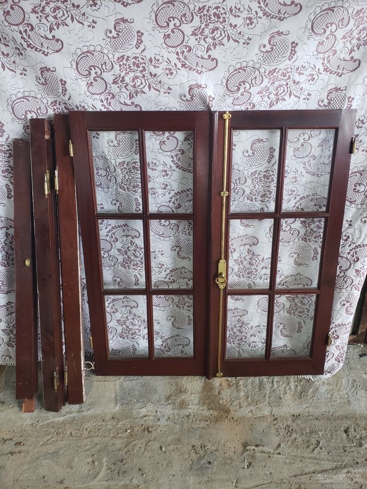 Portas interiores e janelas