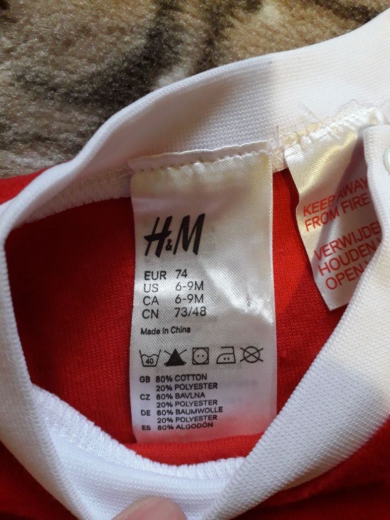 Новогодний костюм H&M в идеале 6-9 месяцев!