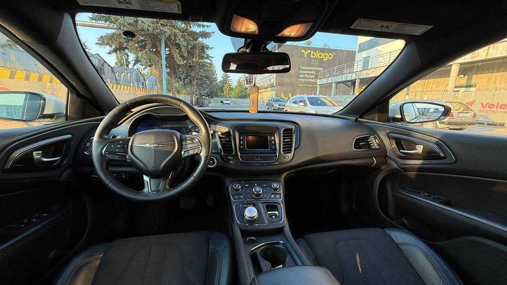 Продам авто Chrysler 200 Sport версія