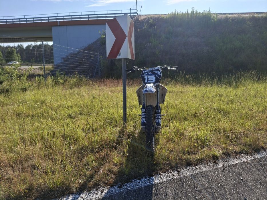 Yamaha yzf250.  2010r