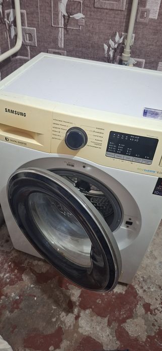 Продам стиральную машину!!