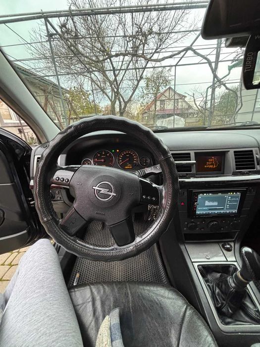 Продам автомобіль Opel Signum