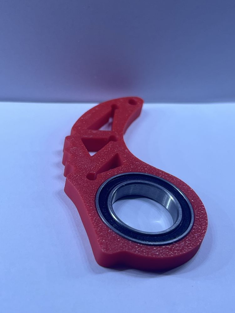 Brelok keyrambit red