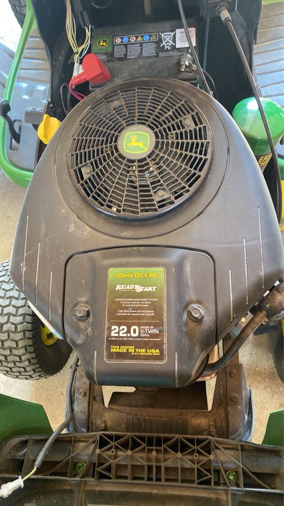 газонокосилка John Deere E130