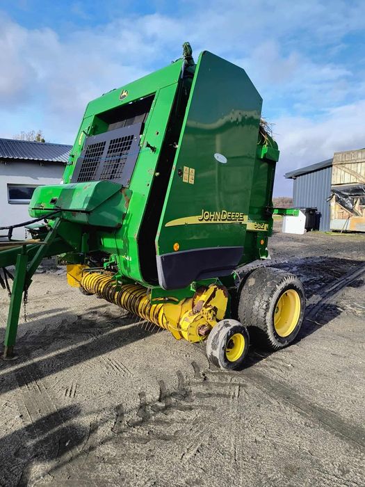 Prasa John Deere 582